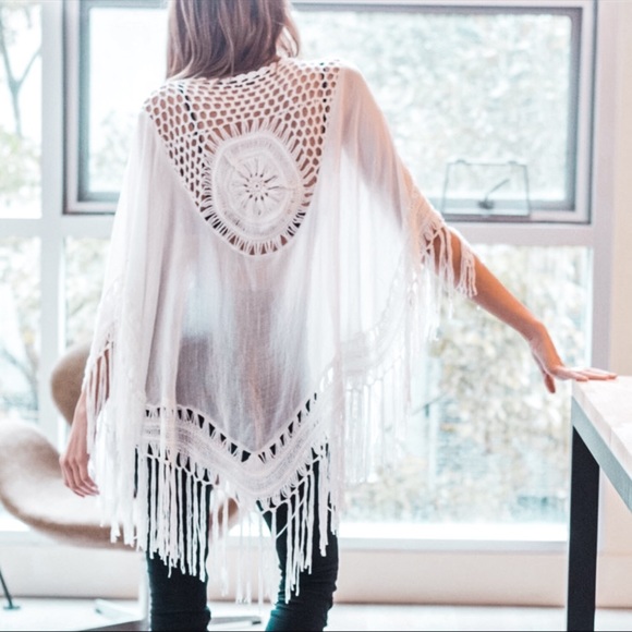 Crochet Medallion Tassel Kimono Top Ivory - Picture 3 of 4